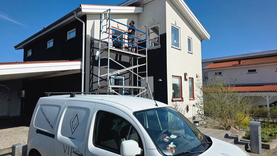 VIP Måleris servicebil vid villa